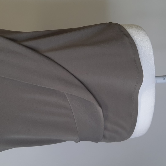 Ann Taylor Taupe V-Neck Top with Draping, Size Petite X-Small - Picture 3 of 6